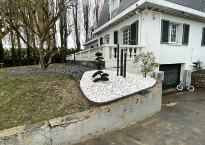 Création en galets blanc